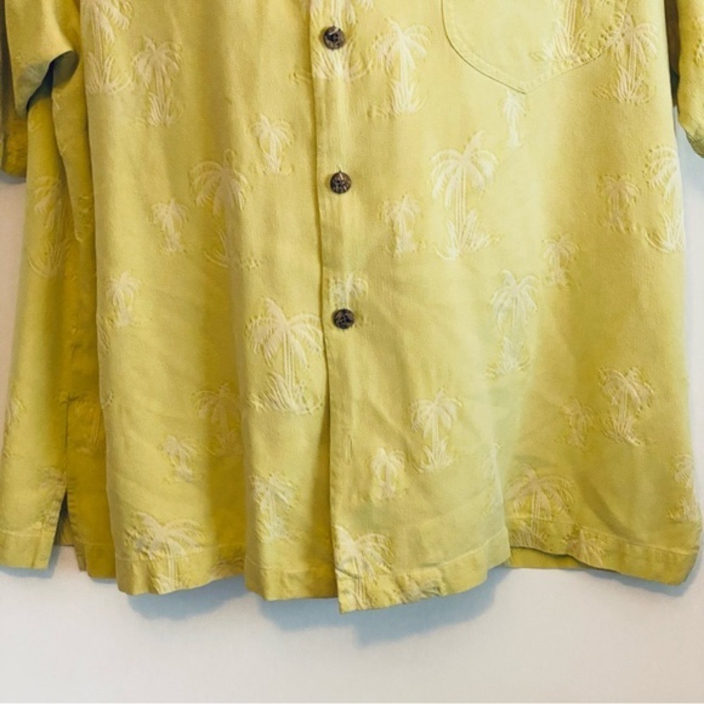 Vintage Tommy Bahama 100% Silk Hawaiian Shirt Tropical Vacation Cruise Palm Tree - Picture 5 of 14